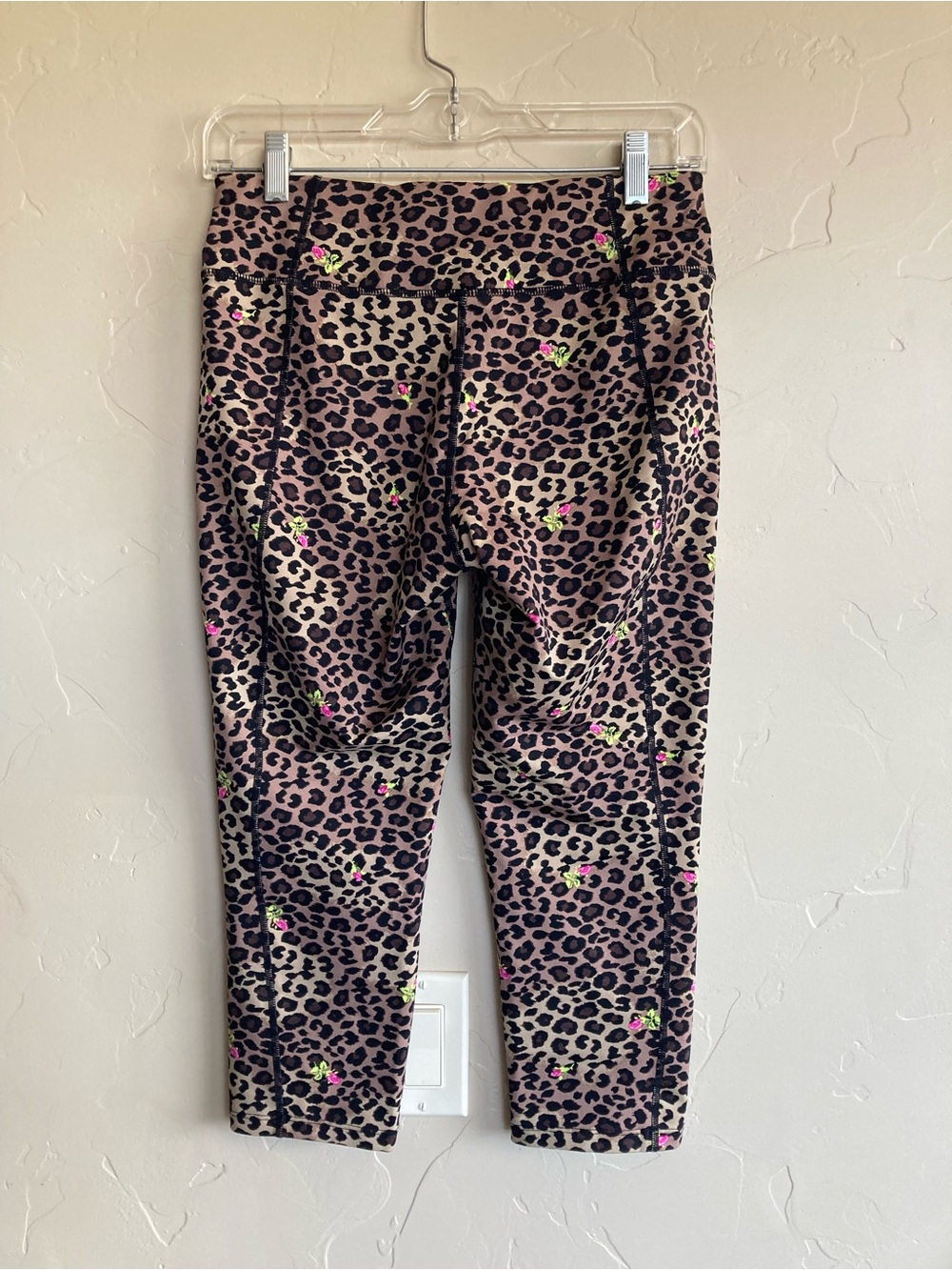 Y2K Betsy Johnson Leopard Animal Print Capri Cropped Leggings - Picture 5 of 10
